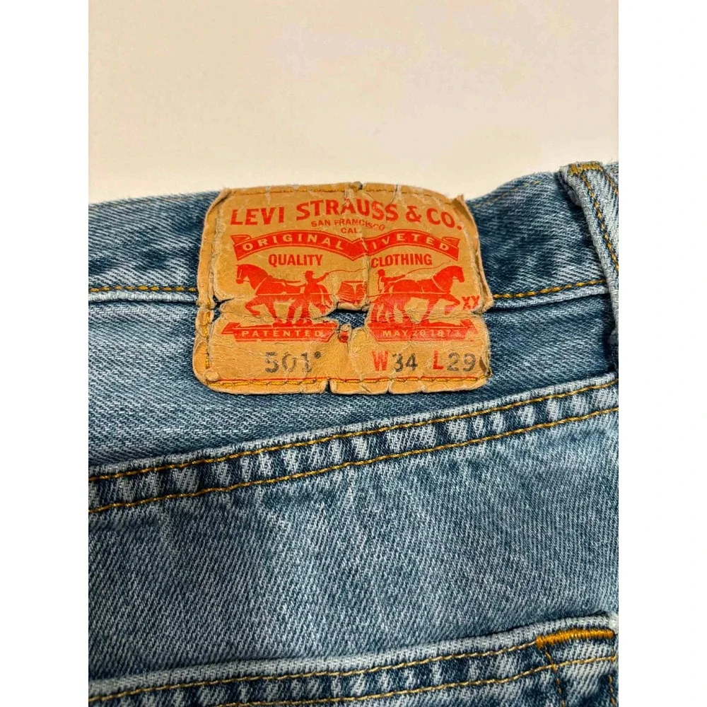 Levis 501 Original Fit Mens Straight Leg Button Fly Blue Denim Jeans 34x29